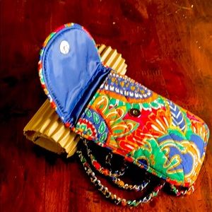 Very Bradley crossbody phone bag